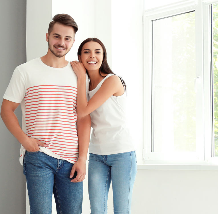 Faites confiance à LMDC - Art & Fenêtres pour l’installation de votre porte d’entrée bois à Chambéry