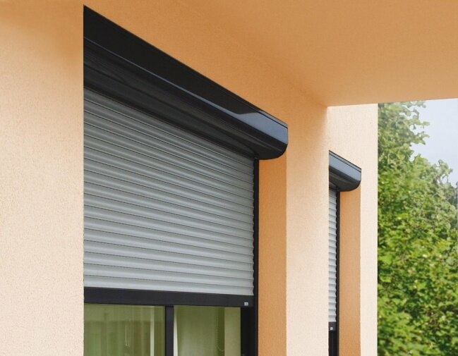 Volets roulants électriques ou solaires